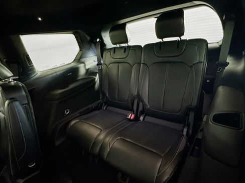 Used 2024 Jeep Grand Cherokee L Limited w/ Luxury Tech Group II image 30