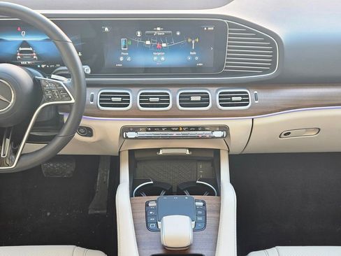 Certified 2025 Mercedes-Benz GLE 350 4MATIC image 11