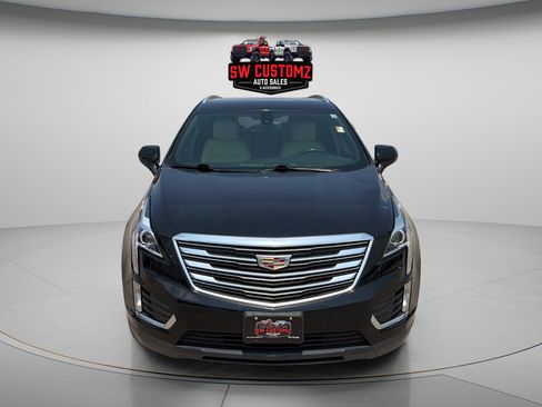 Used 2019 Cadillac XT5 FWD image 2