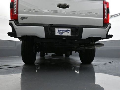 New 2025 Ford F250 Lariat w/ Black Appearance Package image 29