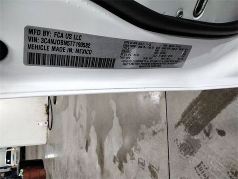 New 2026 Jeep Compass Latitude image 13