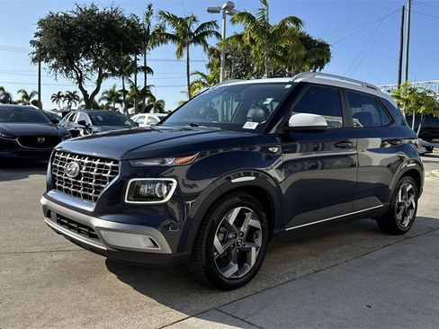 Used 2022 Hyundai Venue Limited image 29