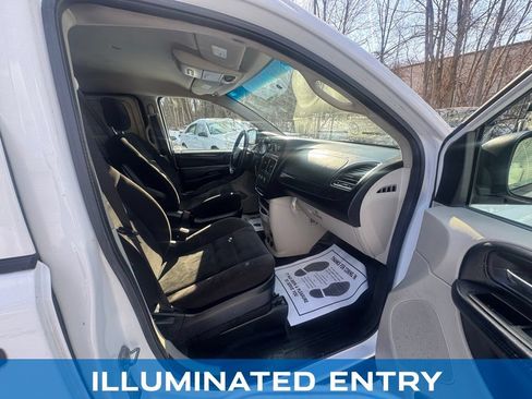 Used 2014 RAM C/V Tradesman FWD image 33
