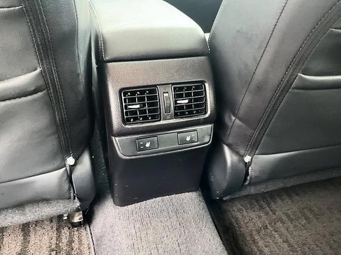Used 2017 Subaru Outback 2.5i Limited AWD/4WD image 31