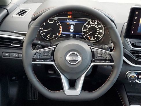 New 2025 Nissan Altima 2.5 SR w/ SR Premium Package image 31