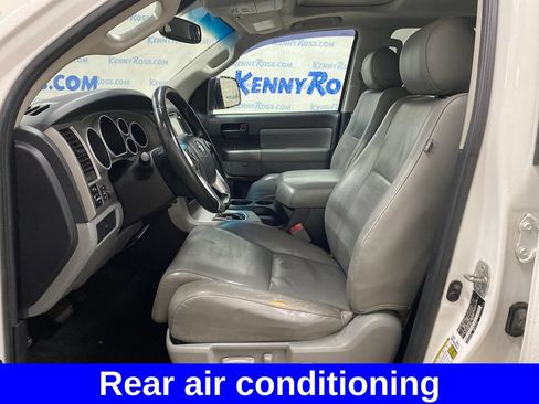 Used 2015 Toyota Sequoia SR5 w/ Premium Package AWD/4WD image 7