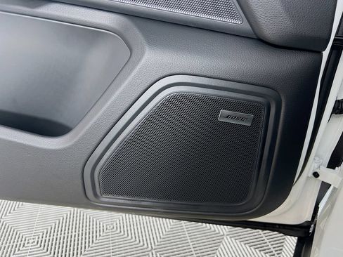 Certified 2026 Porsche Macan AWD/4WD image 21