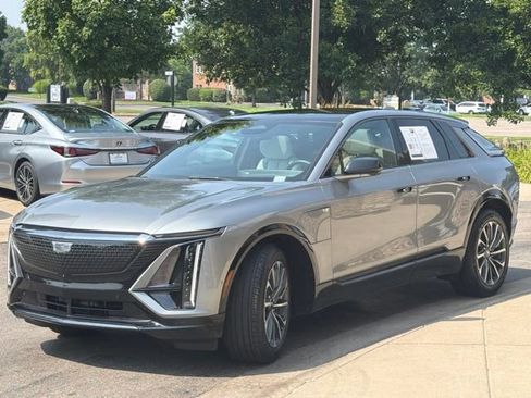 Used 2024 Cadillac Lyriq Sport w/ LPO, Floor Liner Package AWD/4WD image 3