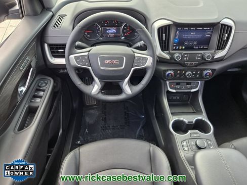 Used 2023 GMC Terrain SLT w/ Tech Package FWD image 12