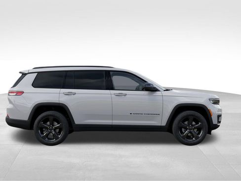 New 2025 Jeep Grand Cherokee L Altitude AWD/4WD image 22