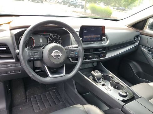 Certified 2023 Nissan Rogue SV w/ SV Premium B Package AWD/4WD image 8