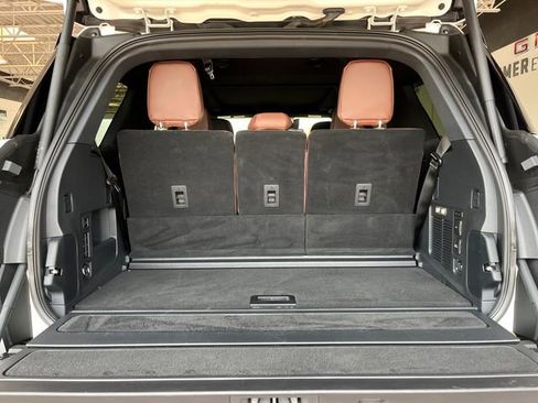 Used 2025 Lincoln Navigator Reserve AWD/4WD image 20