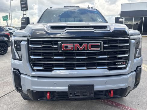 Used 2025 GMC Sierra 2500 AT4 w/ AT4 Premium Plus Package AWD/4WD image 17