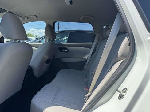 Used 2023 Nissan Rogue SV AWD/4WD image 7