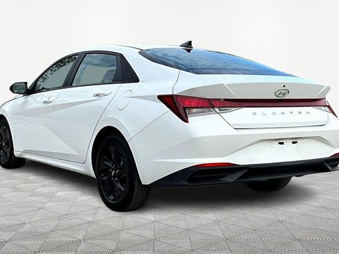 Used 2022 Hyundai Elantra SEL w/ Cargo Package image 13
