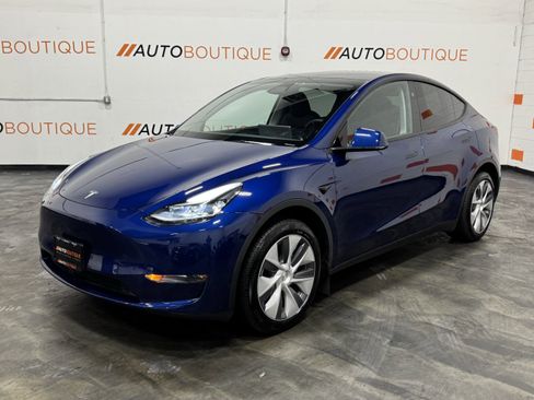 Used 2024 Tesla Model Y Long Range AWD/4WD image 34