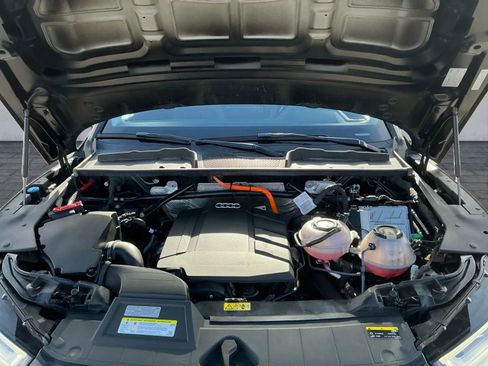 Used 2020 Audi Q5 e Premium Plus w/ Premium Plus Package image 23