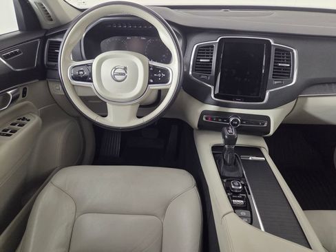 Used 2020 Volvo XC90 T5 Momentum w/ Protection Package FWD image 28