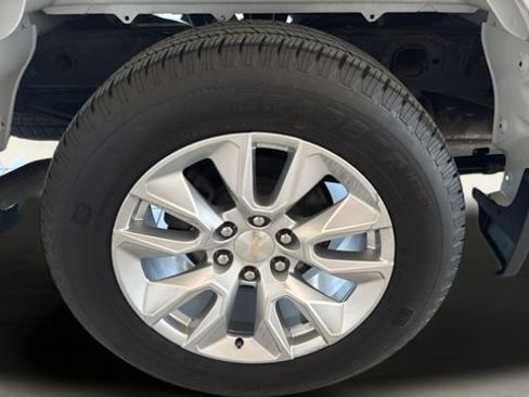 Used 2022 Chevrolet Silverado 1500 Custom AWD/4WD image 20
