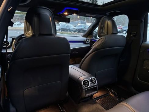 Used 2025 Mercedes-Benz C 300 4MATIC Sedan image 19