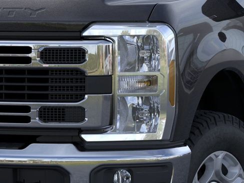 New 2026 Ford F250 XLT AWD/4WD image 18