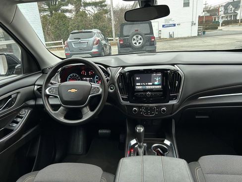 Used 2018 Chevrolet Traverse LS image 19