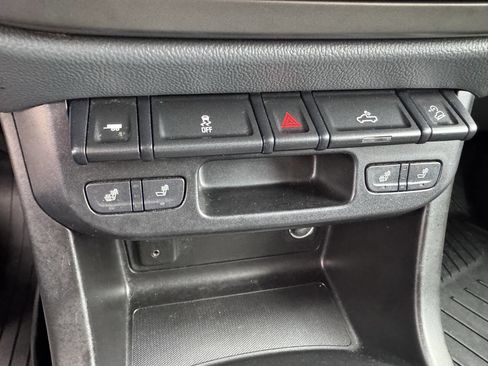 Used 2018 Chevrolet Colorado Z71 image 26