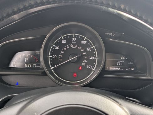 Used 2018 MAZDA MAZDA3 Touring image 20