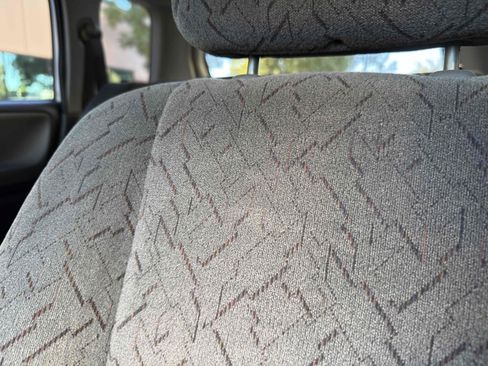 Used 2003 Chevrolet Tracker ZR2 image 46