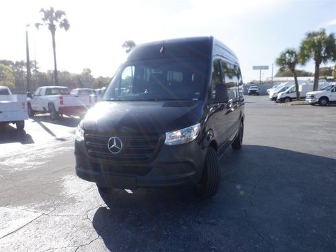 Used 2024 Mercedes-Benz Sprinter 2500 image 19