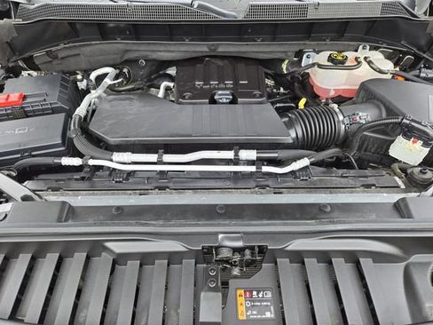 Used 2023 Chevrolet Silverado 1500 LT AWD/4WD image 31