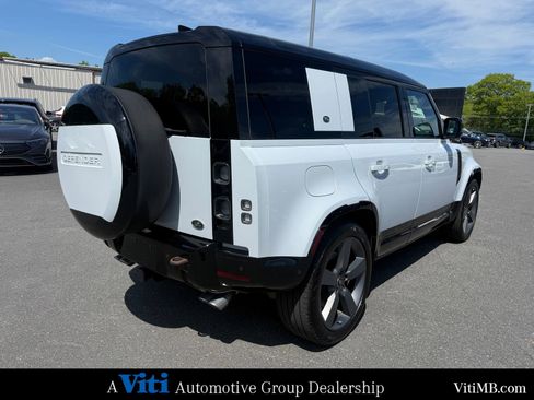 Used 2023 Land Rover Defender 110 V8 AWD/4WD image 8
