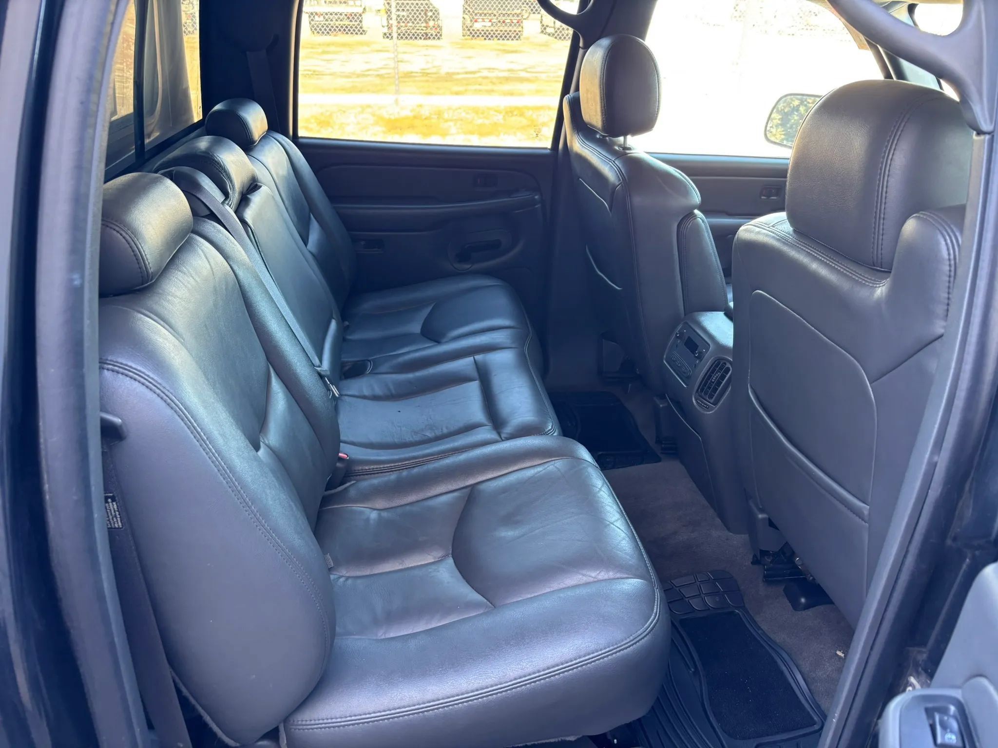 Used 2004 Chevrolet Silverado 2500 LT w/ Skid Plate Package AWD/4WD image 12