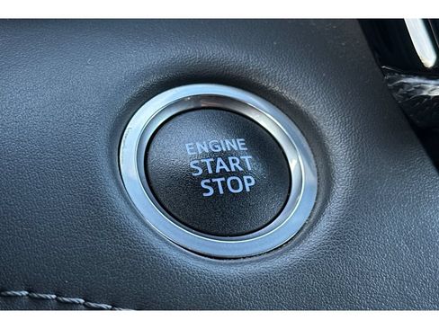 Used 2021 Toyota Highlander XSE FWD image 36