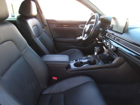 Used 2025 Honda Civic Sport Touring image 9