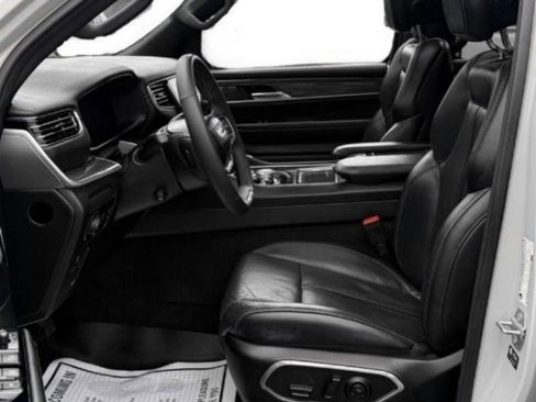 Used 2022 Jeep Wagoneer Series II w/ Premium Group I image 12