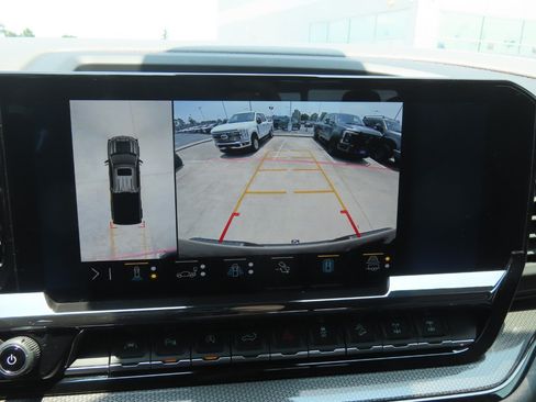 Used 2023 Chevrolet Silverado 1500 ZR2 w/ Technology Package AWD/4WD image 31