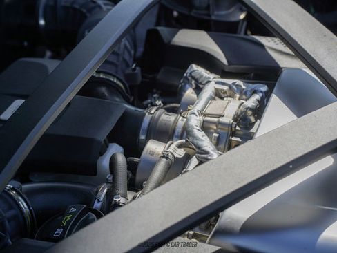 Used 2020 Aston Martin DB11 Volante image 25