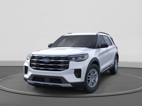 New 2025 Ford Explorer Active image 2