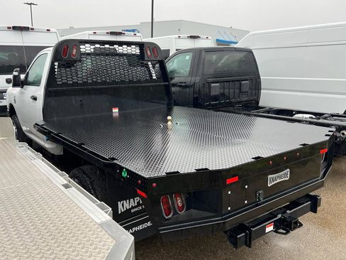 New 2024 RAM 3500 Tradesman image 27