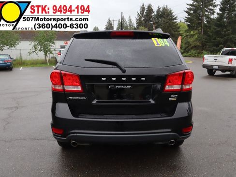 Used 2015 Dodge Journey SXT w/ Flexible Seating Group FWD image 7