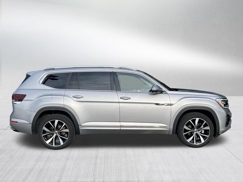 Certified 2024 Volkswagen Atlas SEL Premium R-Line AWD/4WD image 8