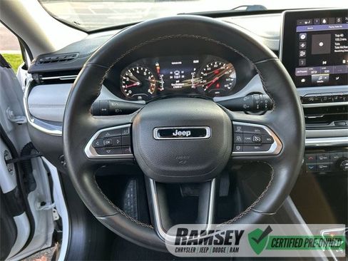 Certified 2022 Jeep Compass Limited image 18