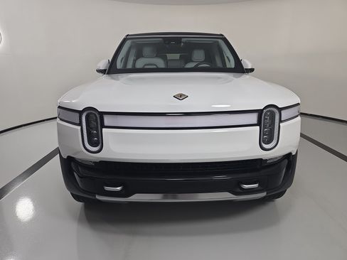 Used 2023 Rivian R1S Adventure Quad AWD/4WD image 8