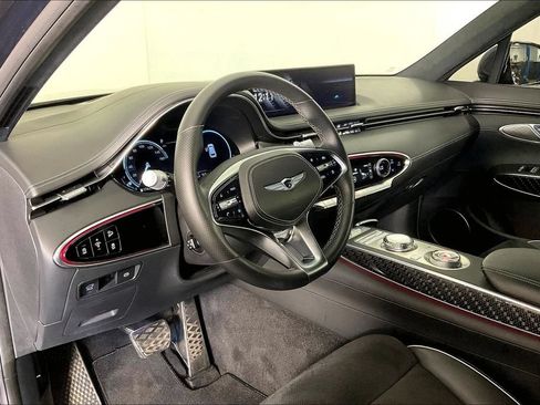 Used 2022 Genesis GV70 3.5T Sport w/ Sport Prestige Package AWD/4WD image 16