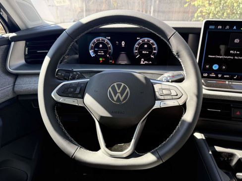 New 2026 Volkswagen Tiguan S AWD/4WD image 10