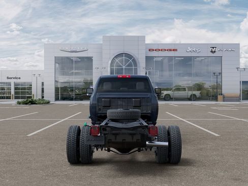 New 2026 RAM 5500 Tradesman AWD/4WD image 7