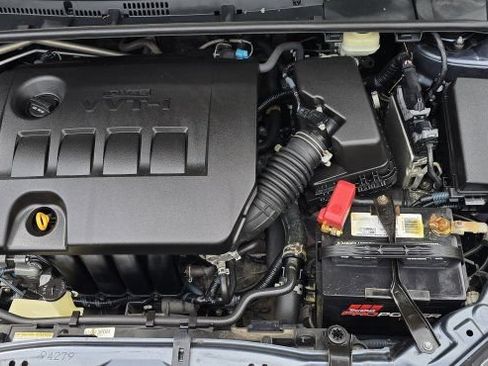 Used 2017 Toyota Corolla SE FWD image 36
