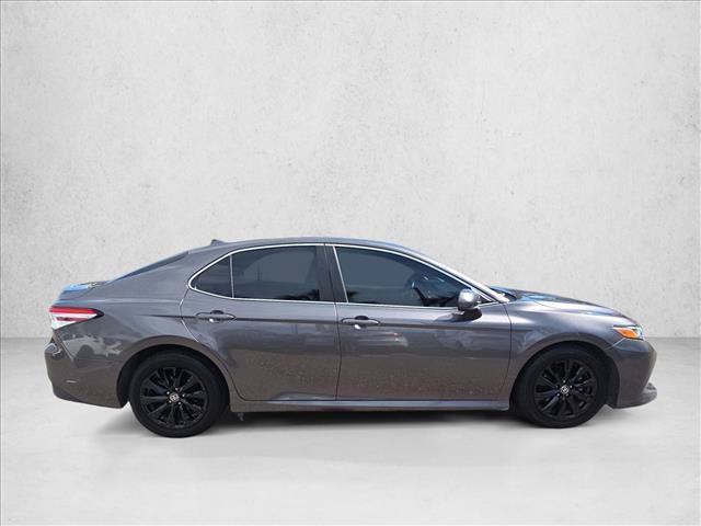 Used 2020 Toyota Camry LE FWD image 4