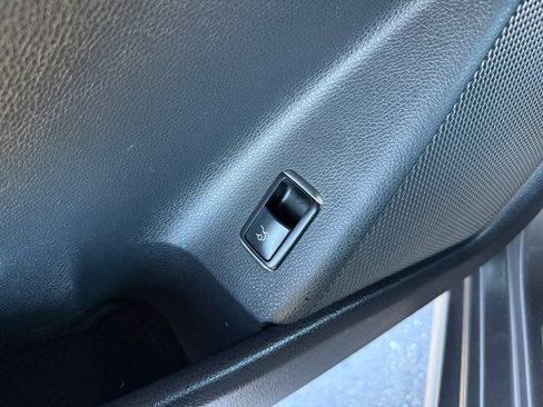 Used 2014 Mercedes-Benz CLA 250 image 23